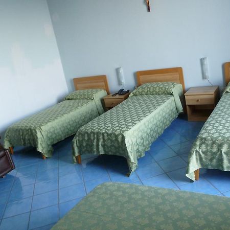 Ancelle Sorrento - Casa D'Accoglienza Otel Castellammare di Stabia Oda fotoğraf