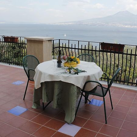 Ancelle Sorrento - Casa D'Accoglienza Otel Castellammare di Stabia Dış mekan fotoğraf