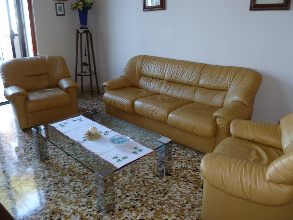 Ancelle Sorrento - Casa D'Accoglienza Otel Castellammare di Stabia Dış mekan fotoğraf