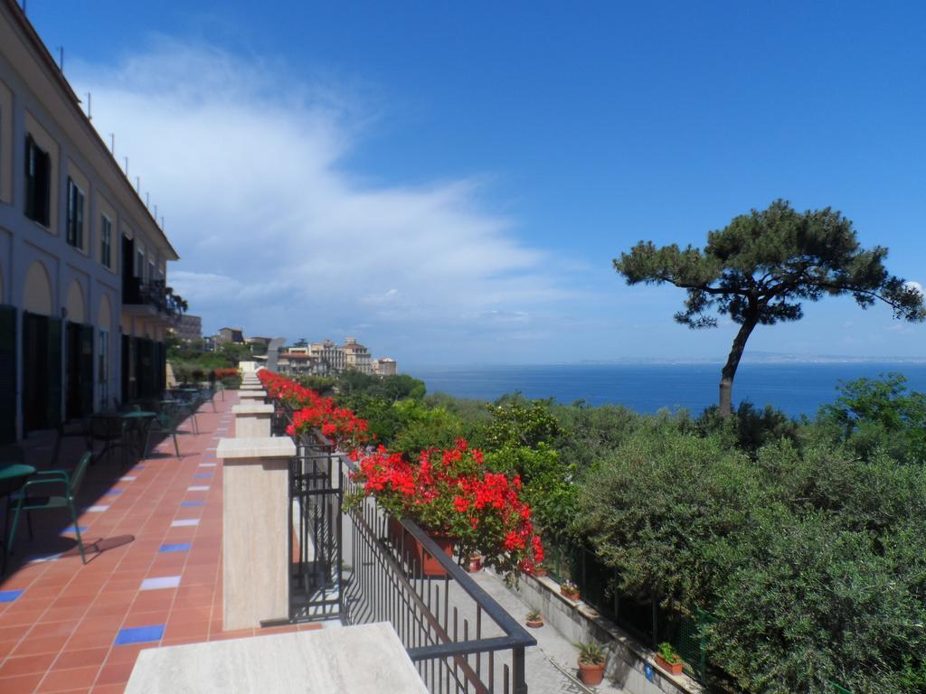 Ancelle Sorrento - Casa D'Accoglienza Otel Castellammare di Stabia Dış mekan fotoğraf
